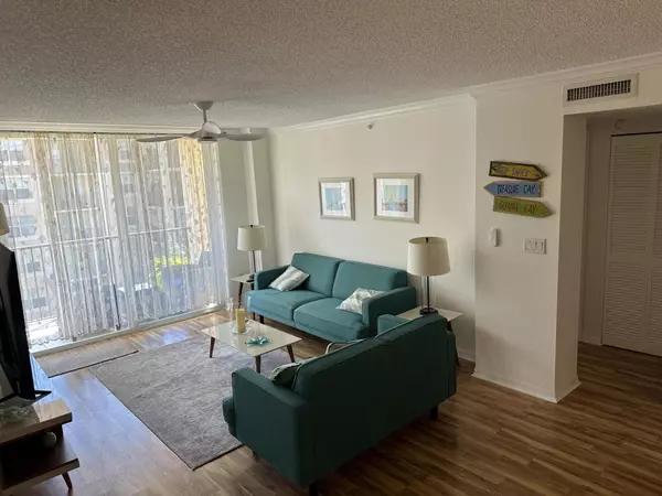 West Palm Beach, FL 33407,1801 N Flagler DR 829