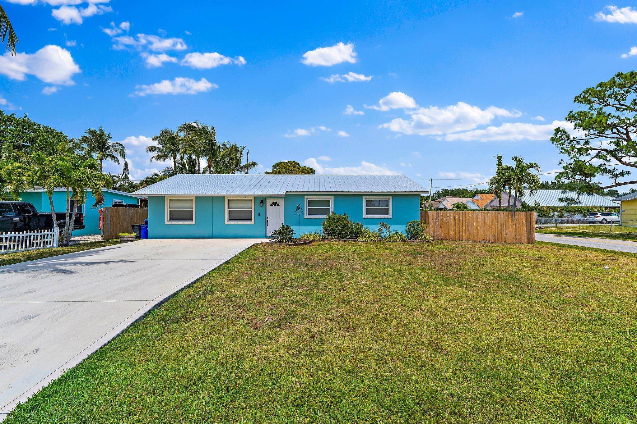 1001 Pottawatomie ST, Jupiter, FL 33458