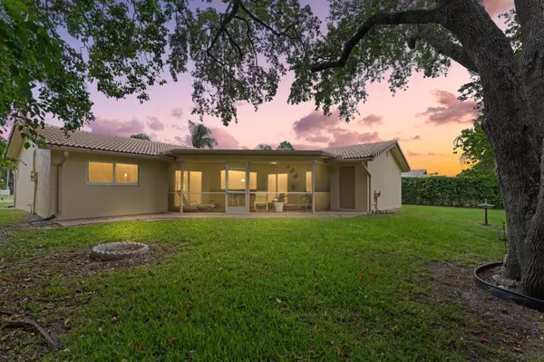 Boca Raton, FL 33486,979 NW 8th ST