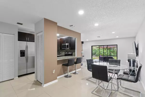 Delray Beach, FL 33445,2707 Lowson BLVD B