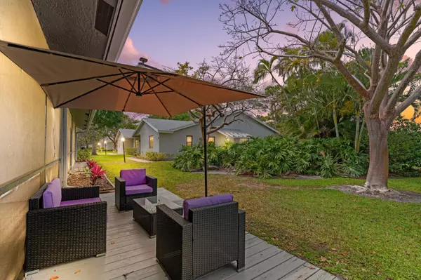 2707 Lowson BLVD B,  Delray Beach,  FL 33445