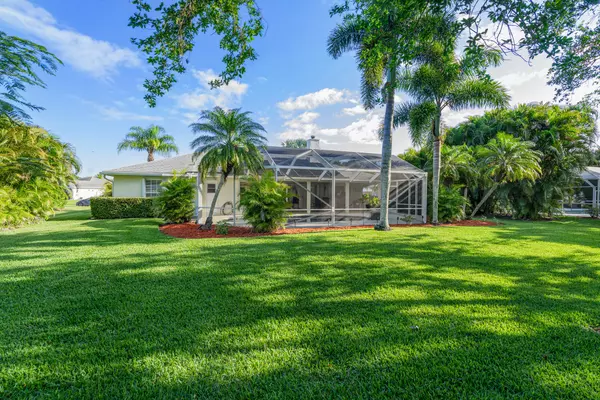 Vero Beach, FL 32968,325 53rd CIR