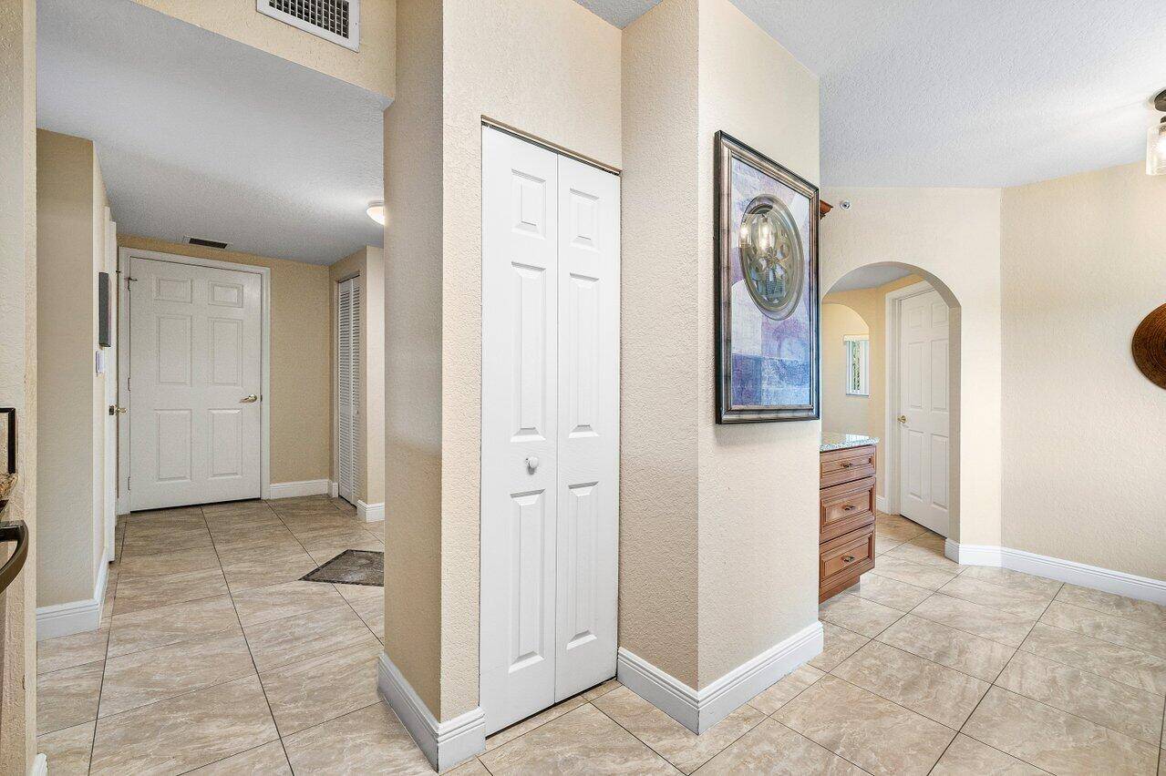 Lake Worth, FL 33467,4721 Lucerne Lakes BLVD 731