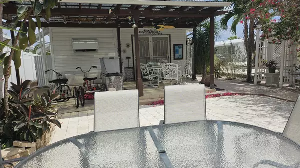 Delray Beach, FL 33445,14669 Sunset DR