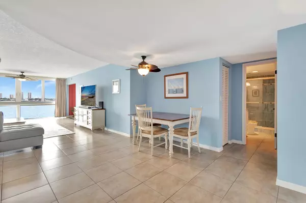 Lake Park, FL 33403,301 Lake Shore DR 503