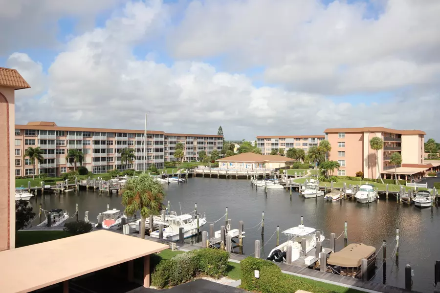 931 Gardenia DR 467, Delray Beach, FL 33483