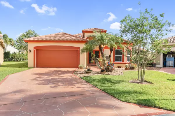 6351 Harbour Club DR, Lake Worth, FL 33467