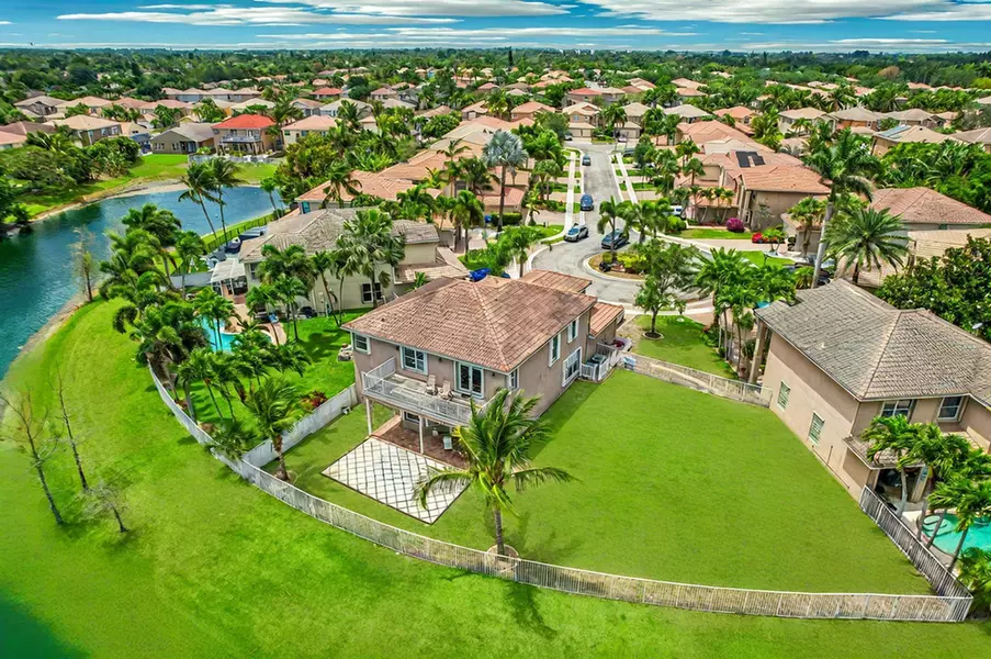 5000 Cobalt CT, Greenacres, FL 33463