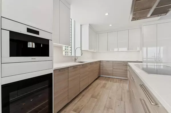 Singer Island, FL 33404,3730 N Ocean DR 5c