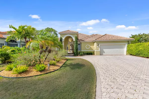 Boca Raton, FL 33496,9152 Long Lake Palm DR