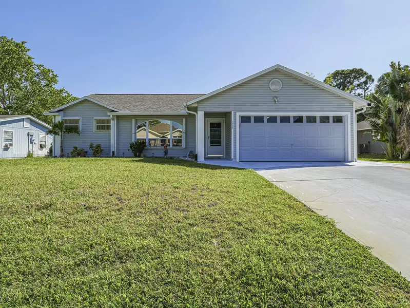 1732 Sunrise LN, Sebastian, FL 32958