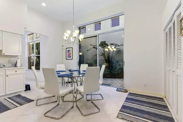 Boca Raton, FL 33496,6606 NW 23rd TER