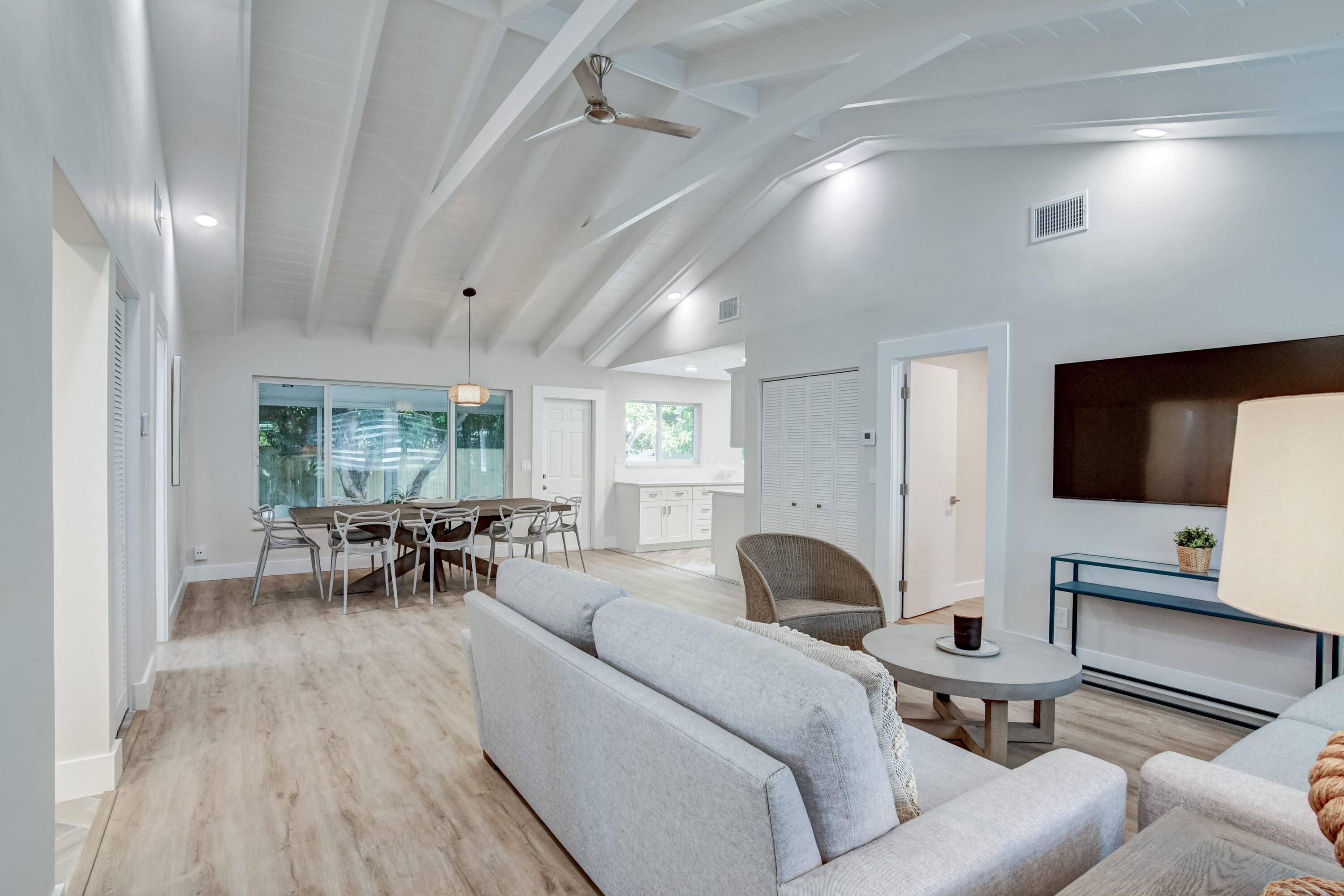 1910 NE 2nd AVE, Delray Beach, FL 33444