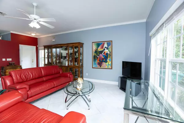 Port Saint Lucie, FL 34983,665 NE Bent Paddle LN