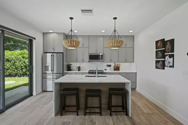 Wellington, FL 33414,14660 Stirrup LN (Guest House)