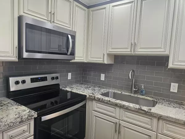 277 Markham M, Deerfield Beach, FL 33442
