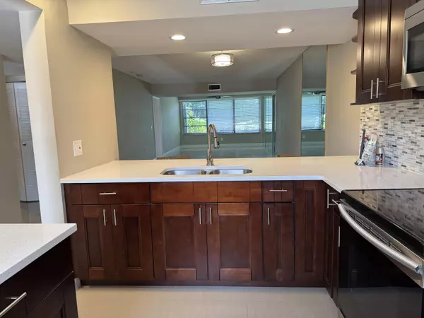 West Palm Beach, FL 33409,3521 Village Boulevard 103