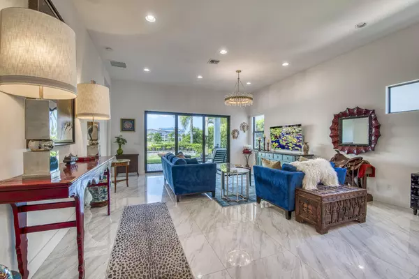 13701 Artisan CIR, Palm Beach Gardens, FL 33418