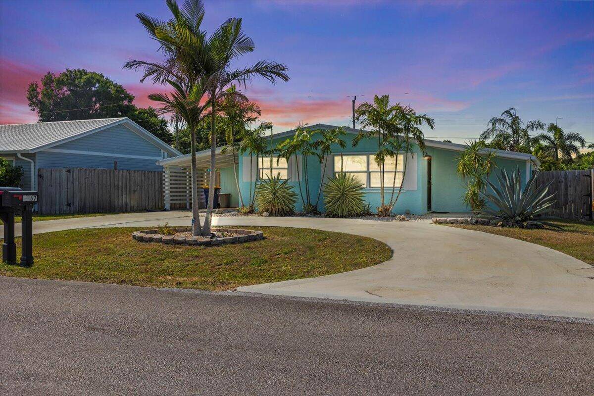 Stuart, FL 34997,2267 SE Monroe ST