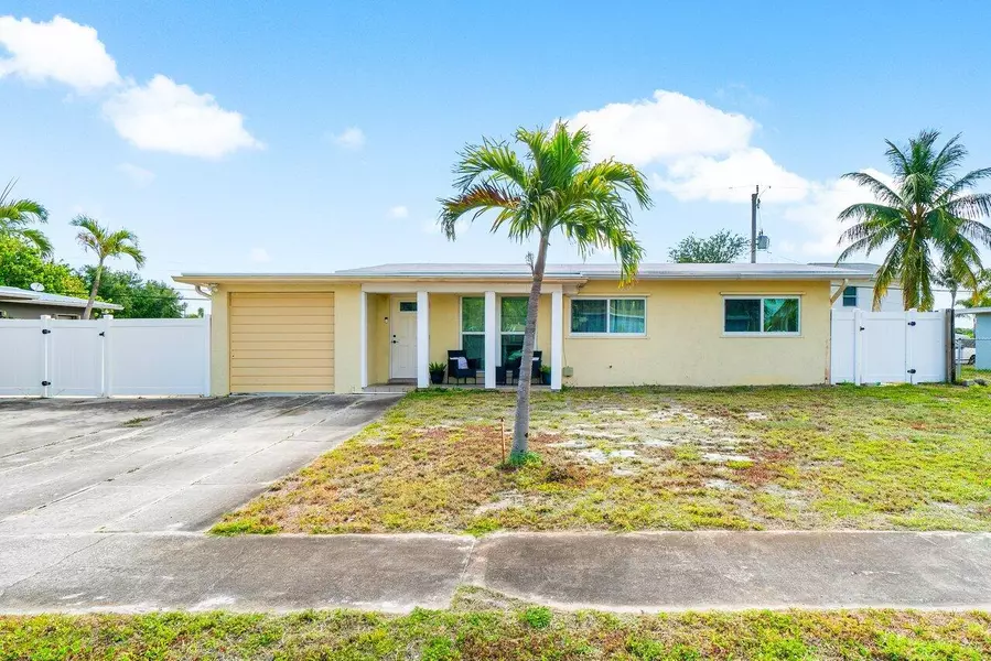 814 S 10th ST, Lantana, FL 33462