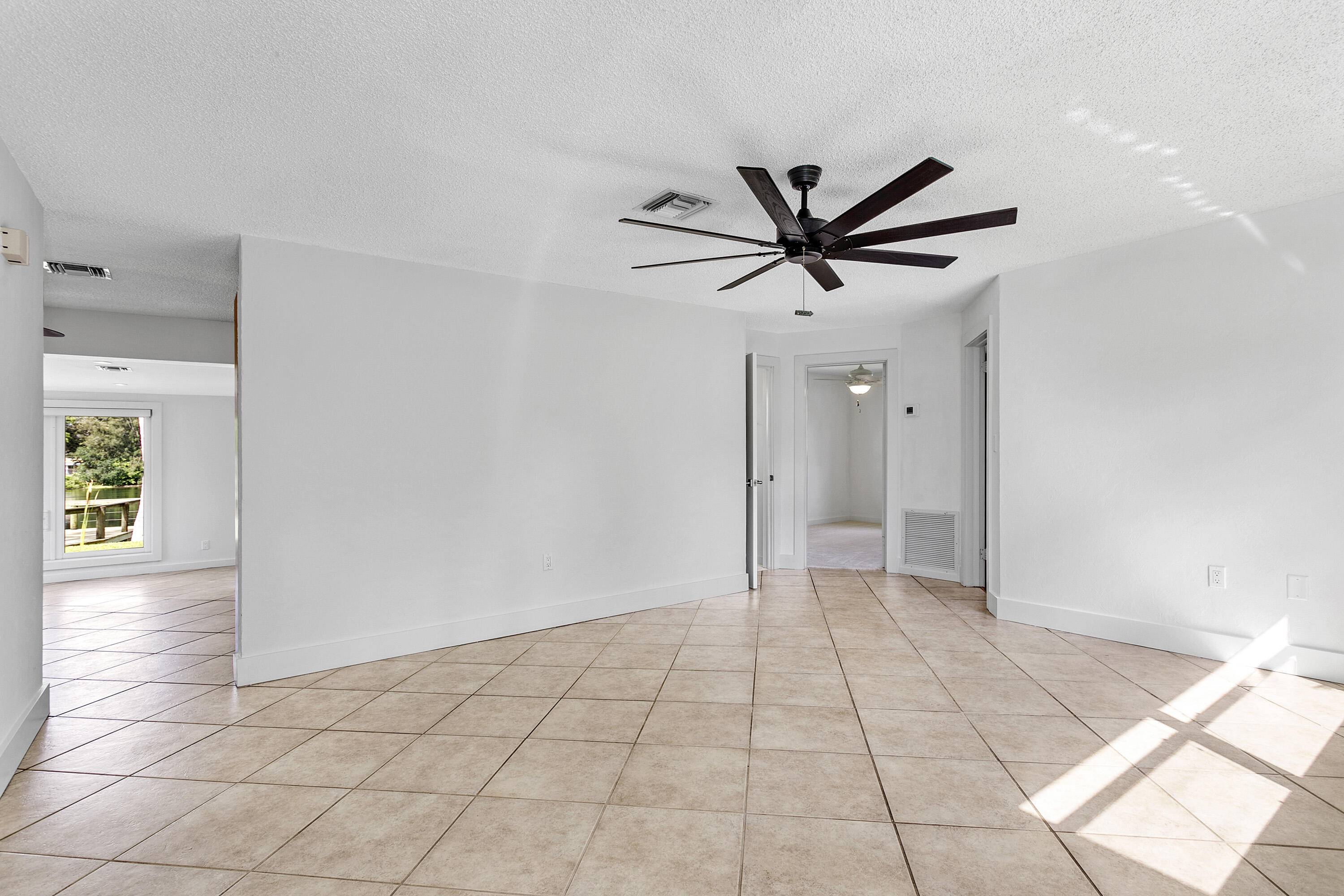 West Palm Beach, FL 33415,607 Skylake DR