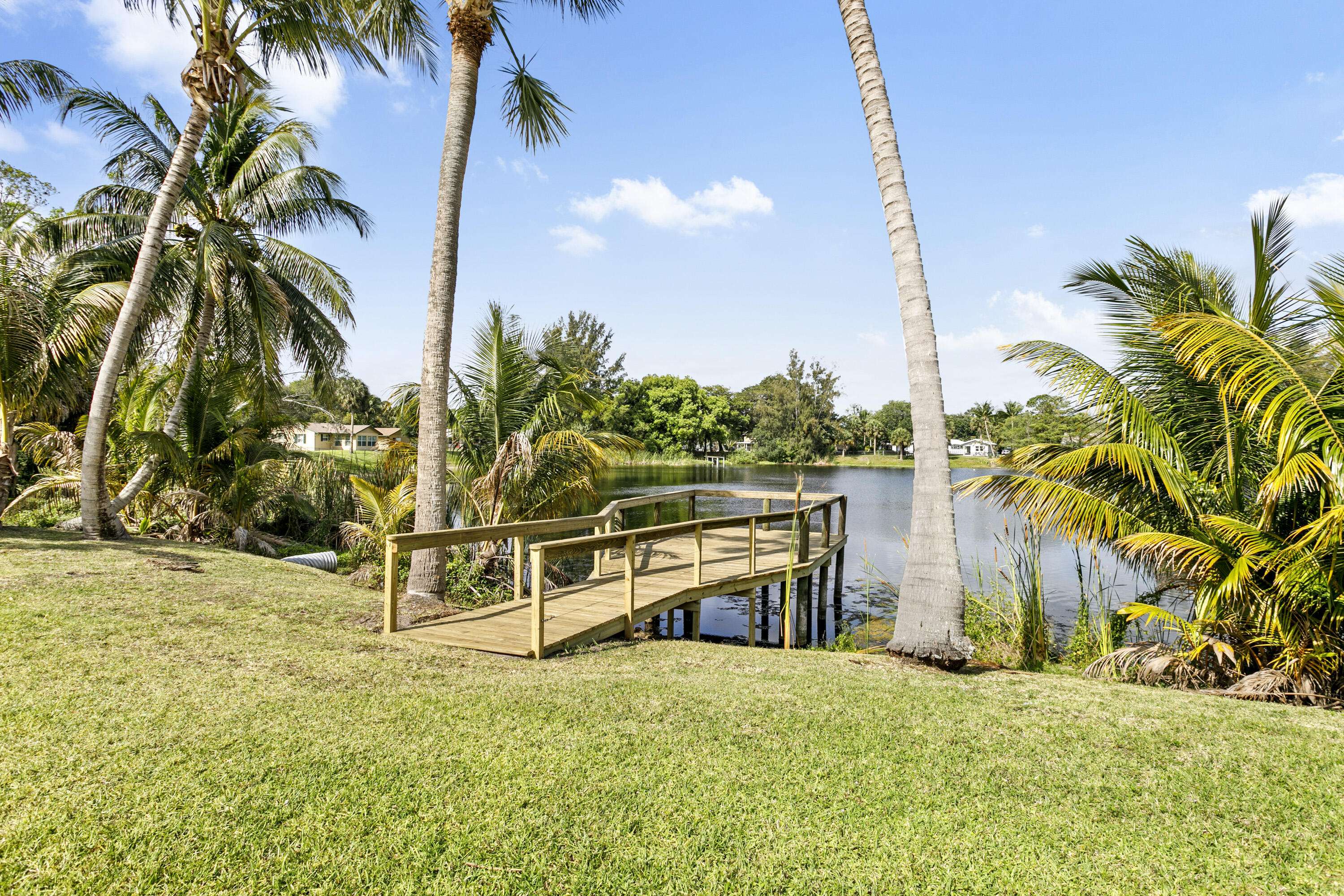 West Palm Beach, FL 33415,607 Skylake DR