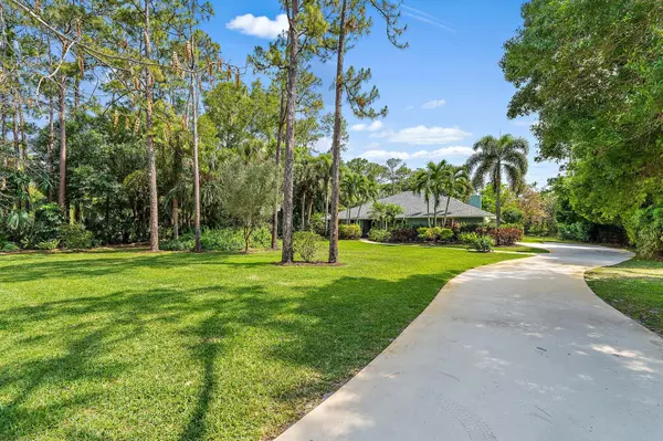 Jupiter, FL 33478,10226 Trailwood CIR