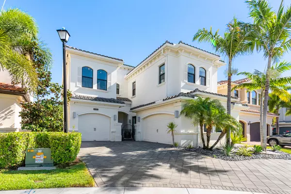 Delray Beach, FL 33446,16202 Cabernet DR