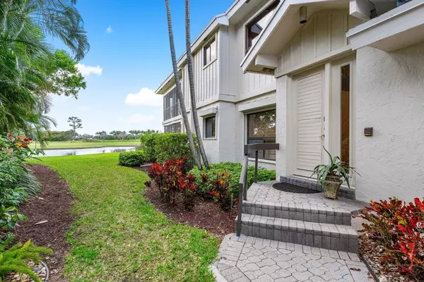 Boca Raton, FL 33496,17589 Ashbourne WAY B