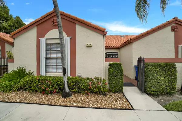 Deerfield Beach, FL 33442,136 Centennial CT