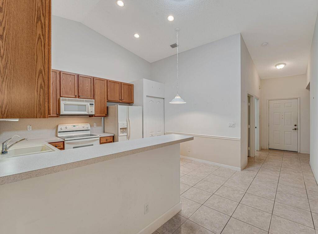 Boynton Beach, FL 33472,8466 Logia CIR