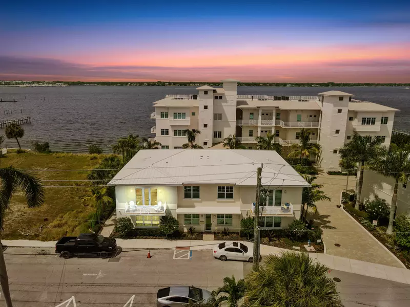 53 SE Seminole ST A, Stuart, FL 34994