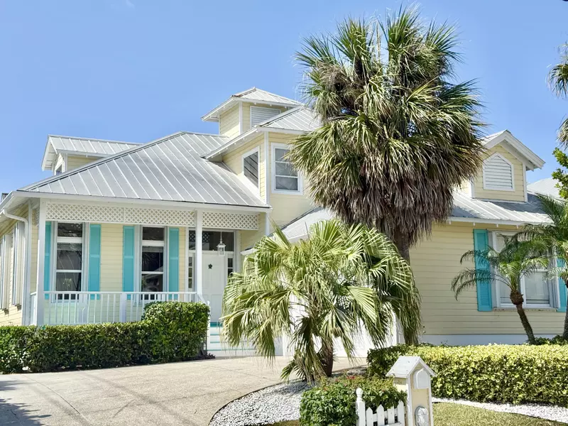 400 Seaside LN, Juno Beach, FL 33408