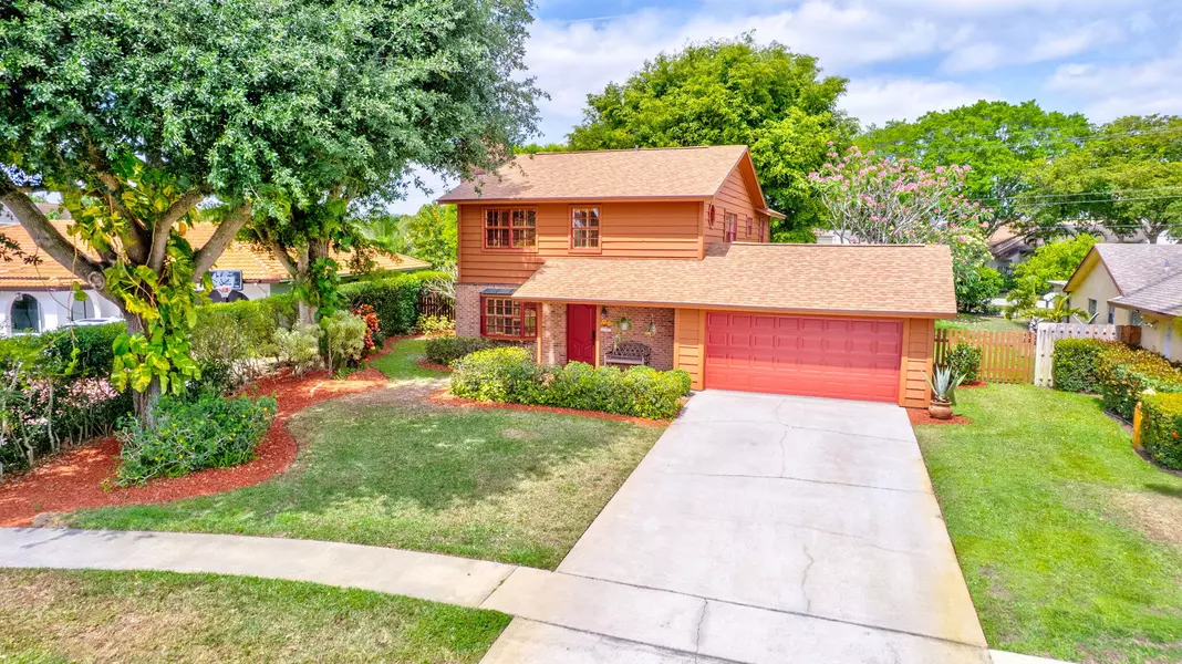1551 Wyndcliff DR, Wellington, FL 33414