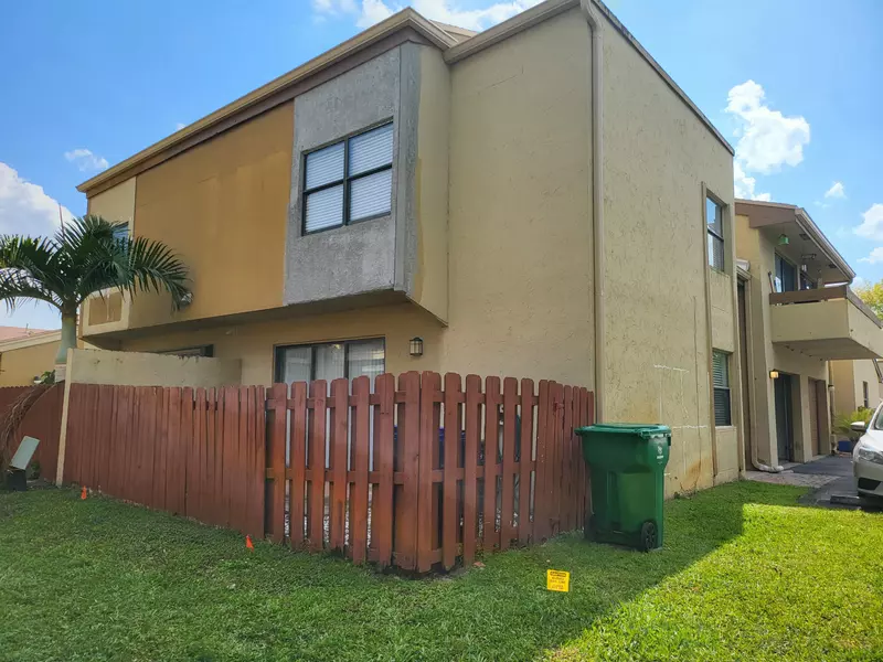 2925 E Missionwood CIR C-24, Miramar, FL 33025