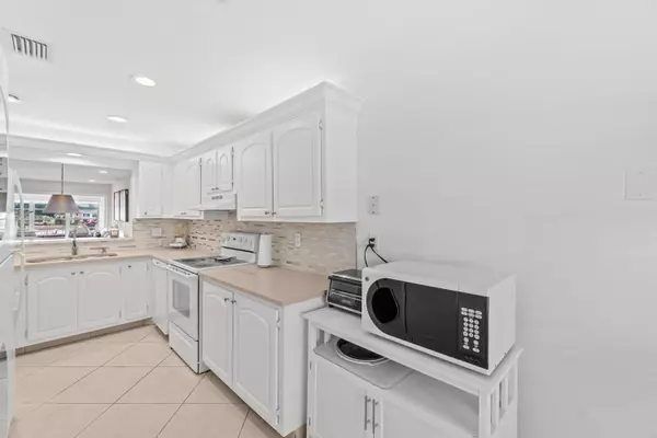Delray Beach, FL 33484,5656 Via Delray B