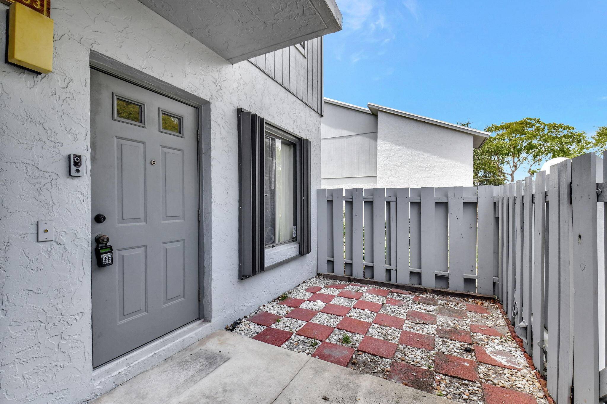 Delray Beach, FL 33445,2300 Germantown RD 103