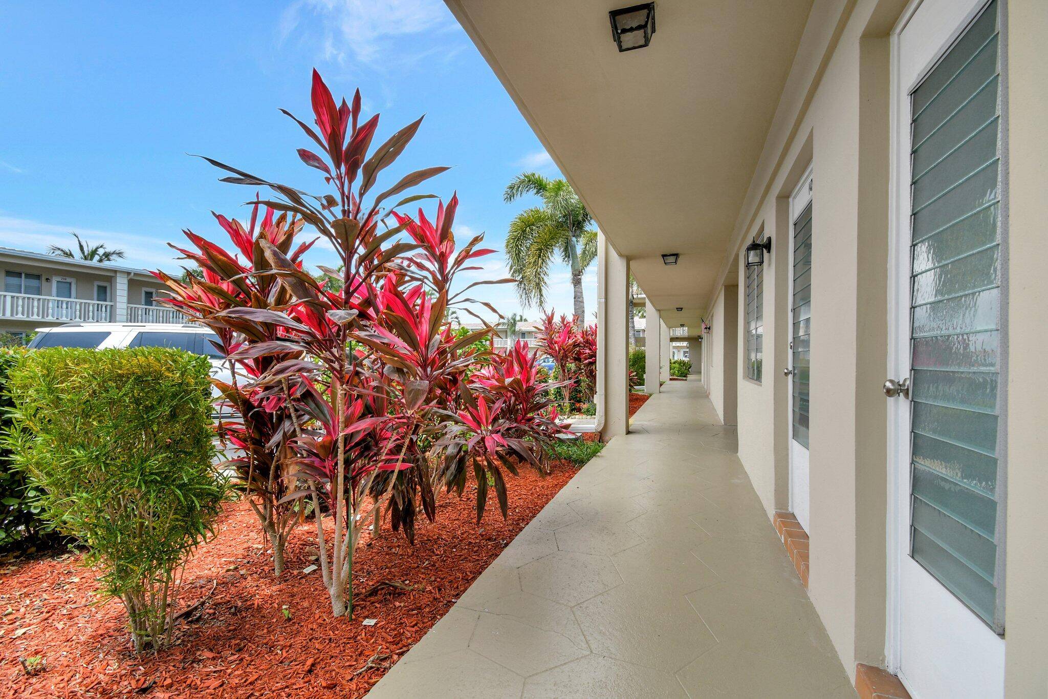 Lighthouse Point, FL 33064,2131 NE 42nd CT 107e