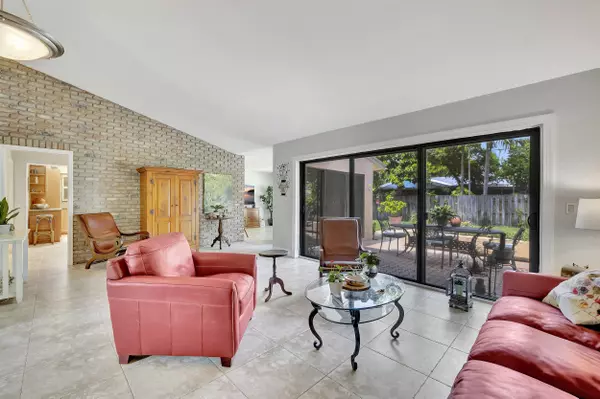 Lighthouse Point, FL 33064,2211 NE 34th CT