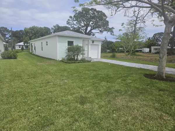 Stuart, FL 34997,5227 SE Isabelita AVE