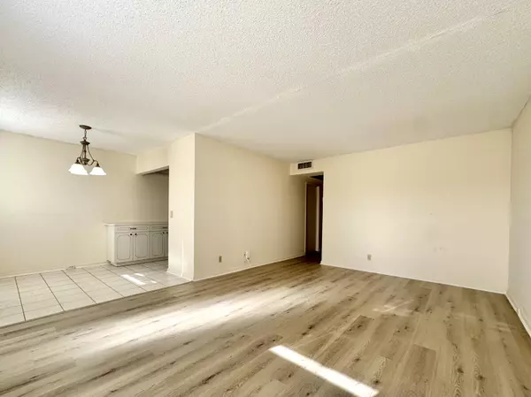 Boca Raton, FL 33434,82 Dorset B