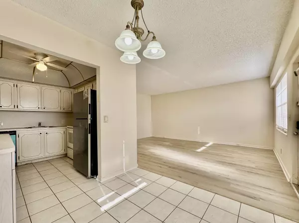 Boca Raton, FL 33434,82 Dorset B