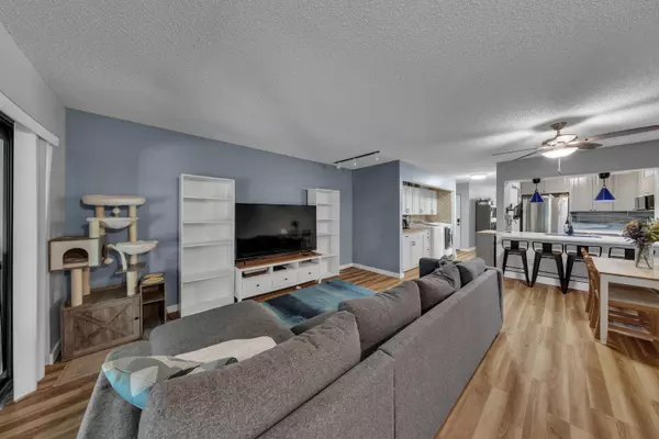 Plantation, FL 33324,301 N Pine Island RD 101