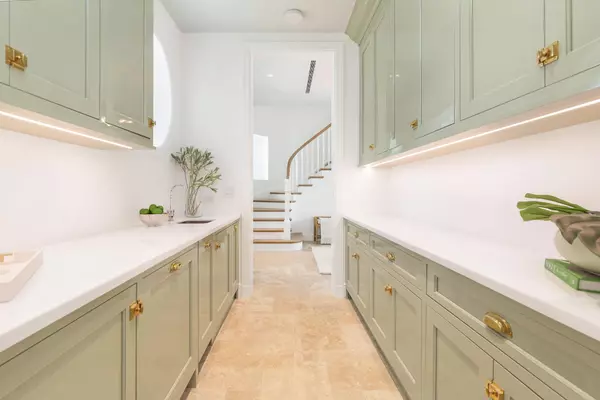 West Palm Beach, FL 33405,234 Miramar WAY