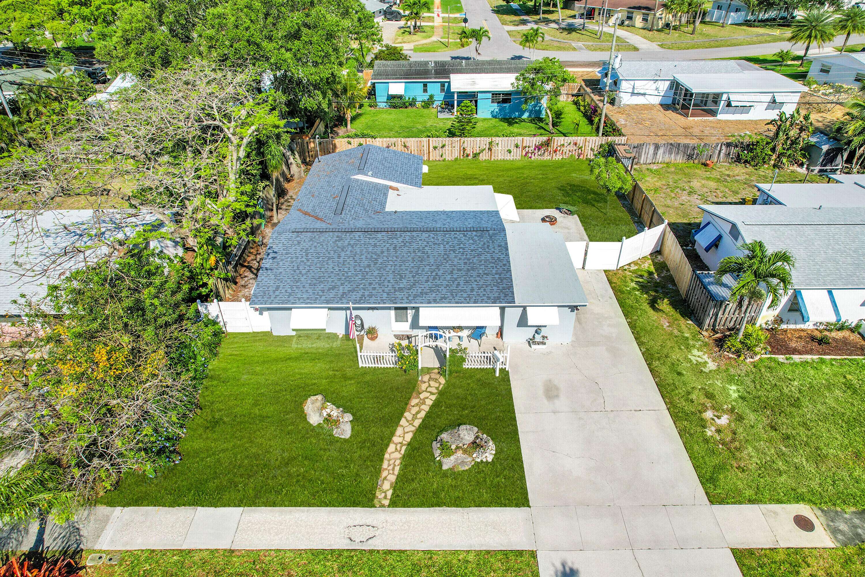 708 Cinnamon RD, North Palm Beach, FL 33408