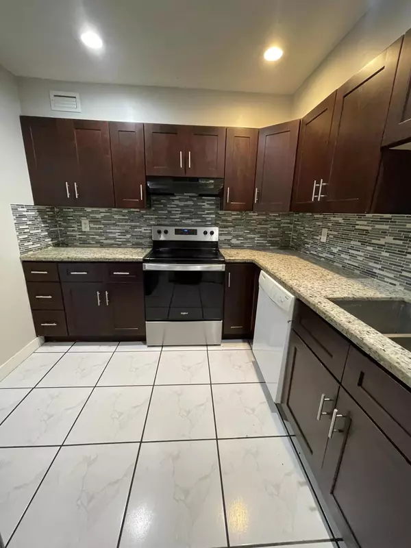 Boca Raton, FL 33486,642 NW 13th ST 31