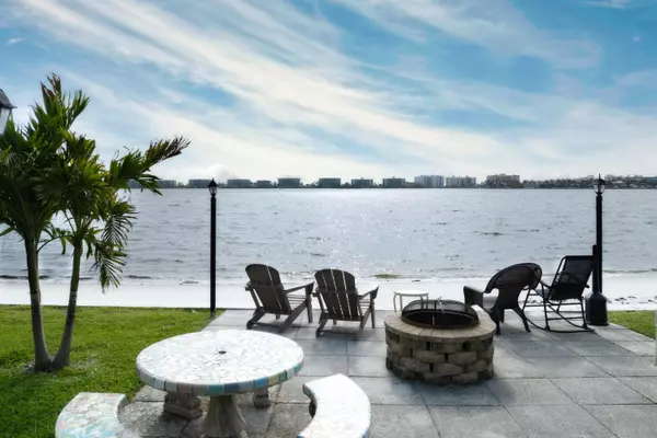 Lake Worth Beach, FL 33460,1432 S Lakeside DR 11