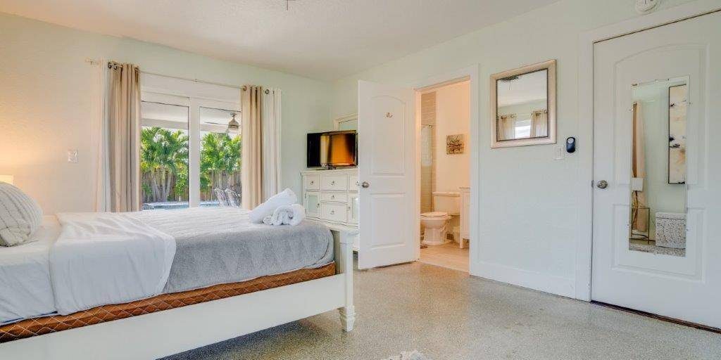 Deerfield Beach, FL 33441,229 SE 7th AVE