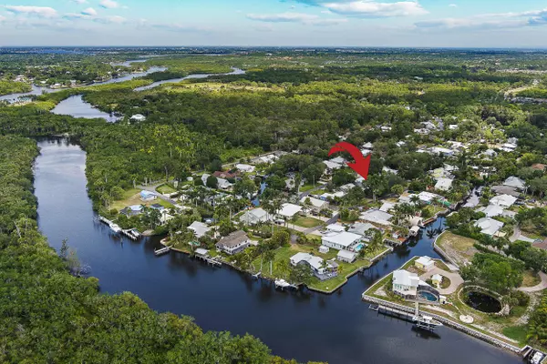 Stuart, FL 34997,756 SW Rustic CIR