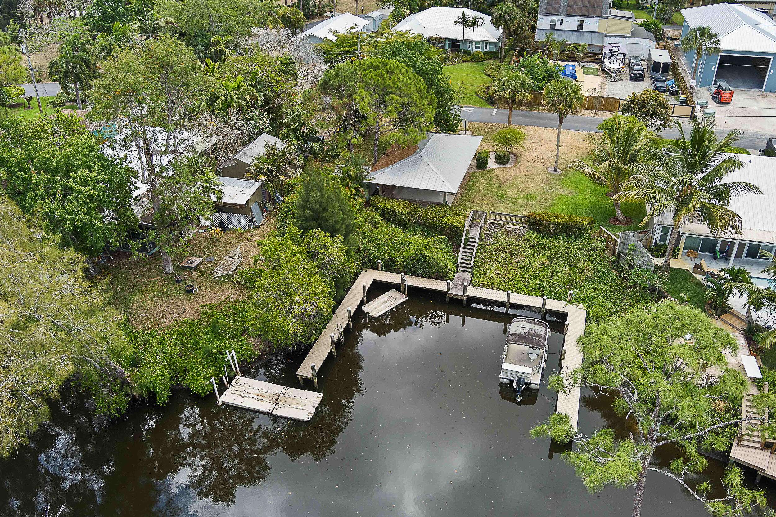 Stuart, FL 34997,756 SW Rustic CIR